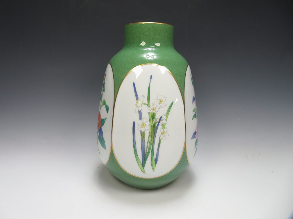 陶磁器 その他】香蘭社 花瓶 『茶席の花』を買取り致しました。 | 骨董 