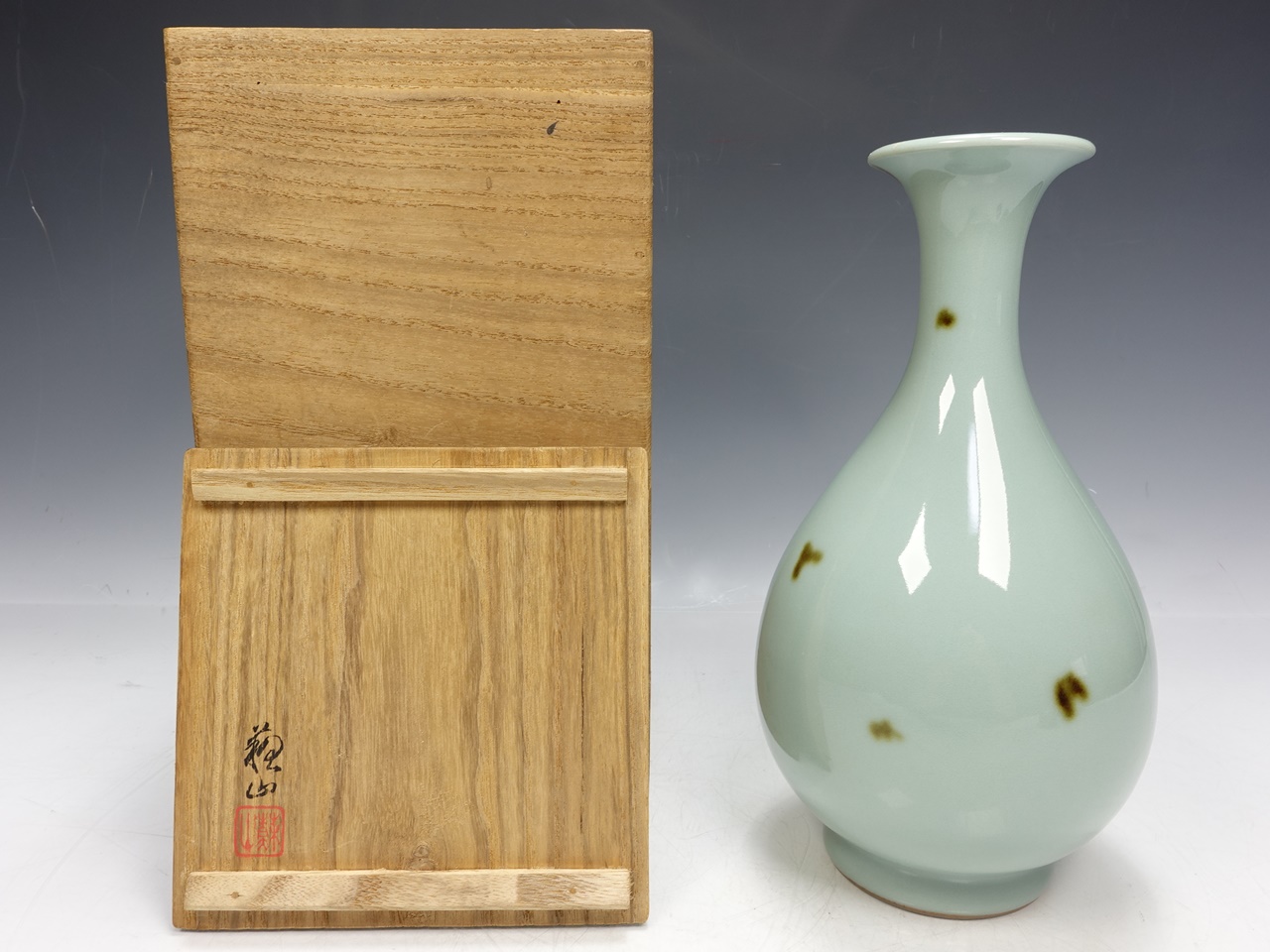 諏訪蘇山 青瓷花瓶 プラチナ使用 箱なし - 工芸品