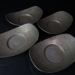 【錫製品】清課堂「鎚目木瓜形錫茶托」を買取り致しました。