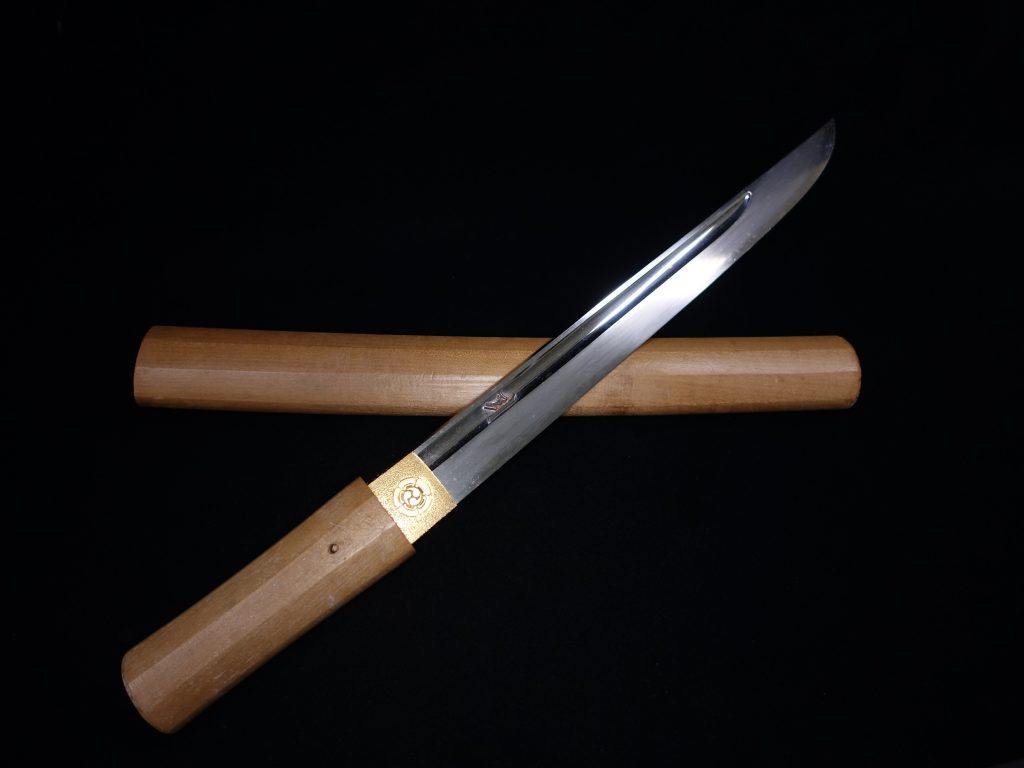 【刀剣】 水野正範作「梵字櫃刀身彫刻短刀」を買取り致しました。　