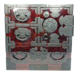 【時代箪笥】仙台箪笥 熊野洞「伊達家紋尽くし小箪笥」を買取り致しました。