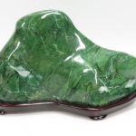 【鉱石】ネフライト「磨き石（全長29㎝）」を買取り致しました。