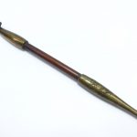 【煙管】虎彫煙管（村田）桐文銀製金具提げ莨入を買取り致しました。